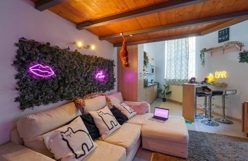 Cagnola Apartamento | Insthouse - Let's Chill It!