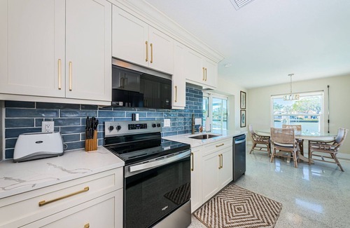 Indian Rocks Beach Casa | Intercoastal waterfront home with Beautiful Bayside pool