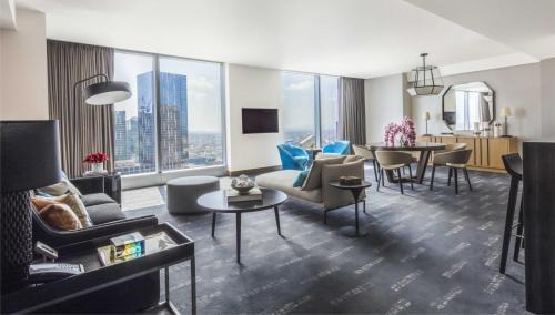 Financial District Hotel | InterContinental - Los Angeles Downtown by IHG
