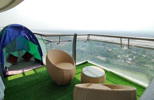 Noida Apartamento | Interstellar View at 21st Floor
