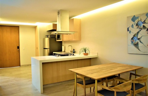 Downtown San Jose del Cabo Apartamento | Intimate & Bright Studio w/ Rooftop Pool in the Art District San Jose Del Cabo