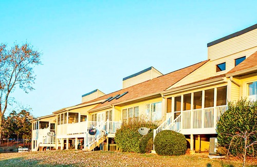 Villa Rica Condominio | Intimate Georgian Condo Resort