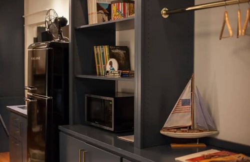 Thomas Square Apartamento | Intimate Library Studio - Minutes from Forsyth Park