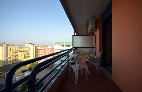 Bibione Apartamento | Piso vibrante en edificio frente al mar - Beahost