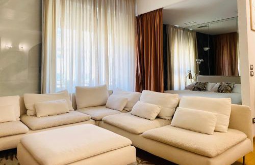 San Babila Apartamento | INTOMILAN I Design Apartment in the Heart of Milan