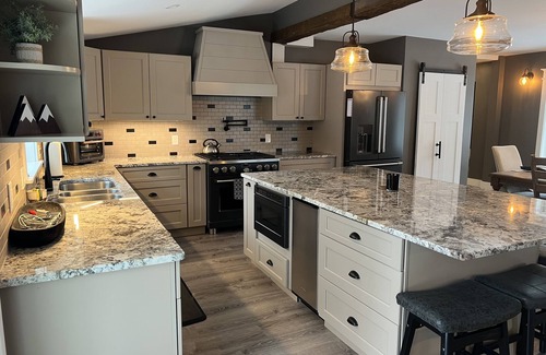 Rangeley Otro | Intown/Family Friendly/Walk to Shops & Snowmobile from Property/Pets Considered
