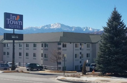 Rockrimmon Hotel | InTown Suites Extended Stay Colorado Springs