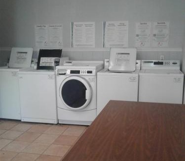 North San Antonio - SAT Hotel | InTown Suites Extended Stay San Antonio TX - Perrin Beitel Road