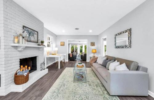 Southside Apartamento | Intracoastal Paradise Walking Distance to Beach!