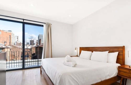 Washington Square West Condominio | Inventors Loft - Relax/Explore/Play - Sleeps 10!