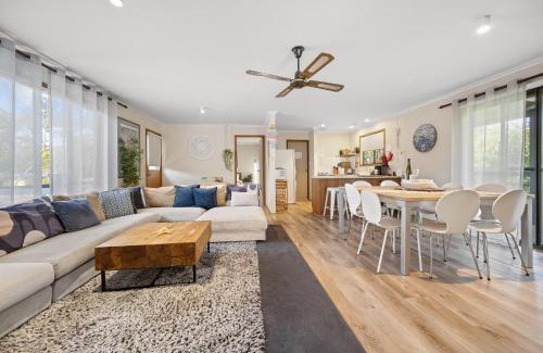 Inverloch Casa | INVERLOCH - 2 Separate Houses in one!