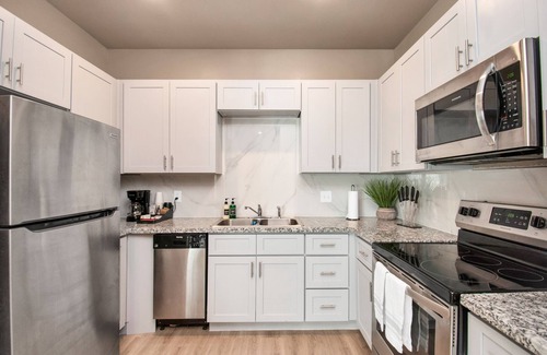 Bammel Apartamento | Inviting 2/2.5 Apt, Full Kitch, W/D, FreeParking!