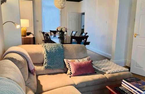 Sunderland Casa | Inviting 2-Bed House in Sunderland WiFi Parking