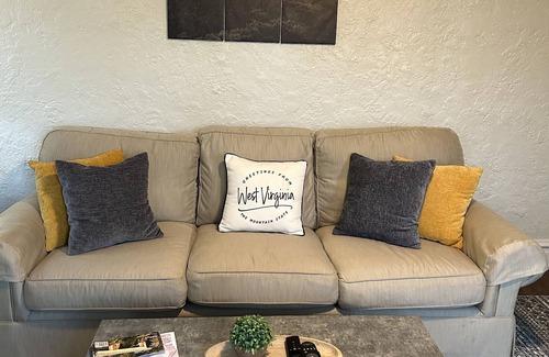 Summerlee Apartamento | Inviting 2-bedroom apartment in the heart of New River Gorge National Park.
