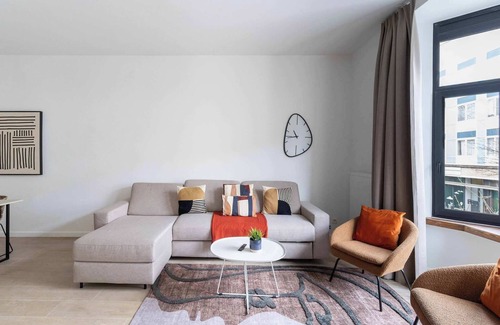 South Antwerp Apartamento | Inviting and bright 7-Person Apartment in Antwerp