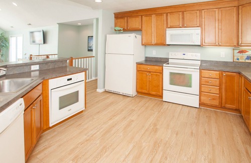 Sandbridge Casa | Inviting beach villa w/enclosed backyard, private pool, central AC, WiFi, patio