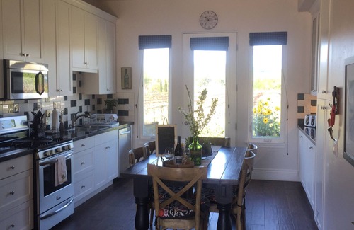 San Luis Obispo Casa | Casita bellamente construida de 2 habitaciones y 2 baños ubicada en Twin Creeks Vineyard🍷