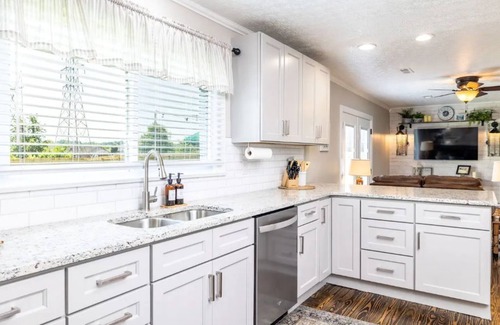 Maryville Casa | Inviting, Clean, Comfortable Spacious 3/2 Home in Maryville