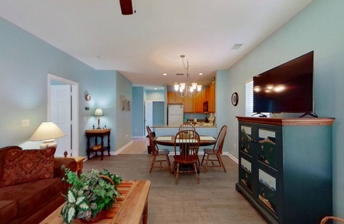 Red Hill Condominio | Inviting condo with golf, tennis, pool, central AC, & W/D