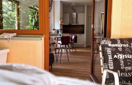Rauhenbretzingen Apartamento | Bonito apartamento con balcón situado en una zona verde a 8 min de Schwäb. Hall