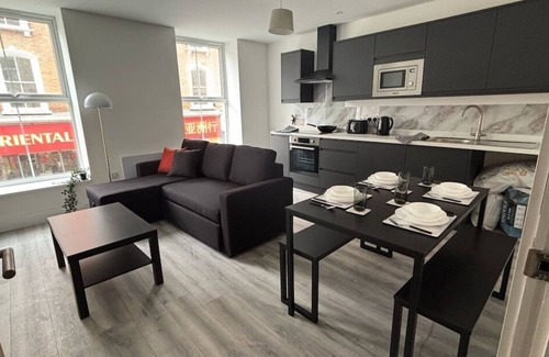 Northampton Apartamento | Inviting 2 Bed Apartment - Wi-Fi