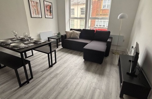 Northampton Apartamento | Inviting 2 Bed Apartment - Wi-Fi