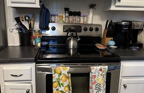 High Point Casa | Inviting home for rent for furniture market and furniture business rentals.