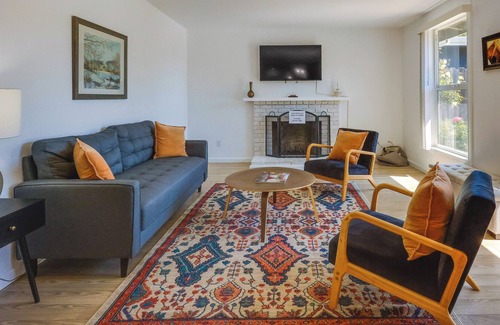 Novato Casa | Inviting Home w/ Patio: Walk to Downtown Novato!