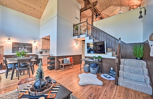 Julian Casa | Inviting Julian Home with Scenic View and Hot Tub