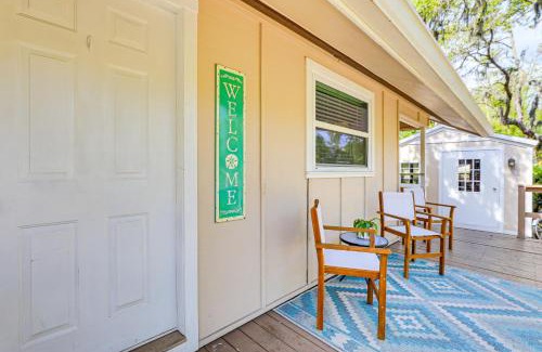 South Sarasota Casa | Inviting Sarasota Cottage 5 Mi to Beach Access!