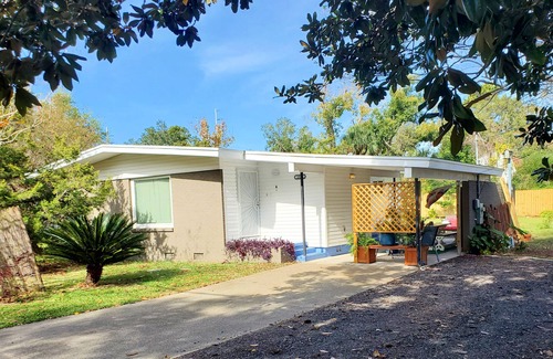South Pensacola Casa | Inviting Yard & Patio. Military Discount