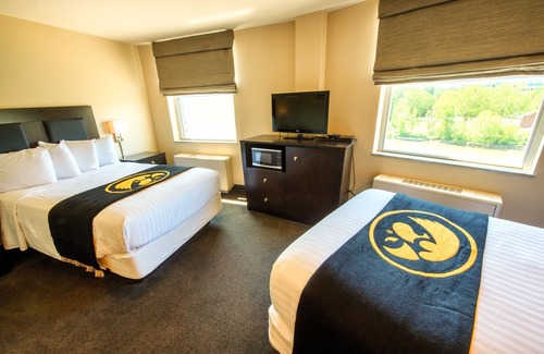 Mann Hotel | Iowa House Hotel