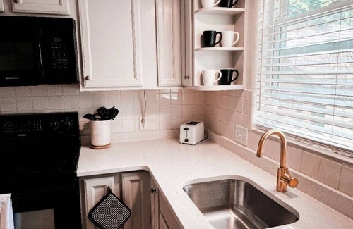 Ogden Casa | Iowa Whole House · Cozy Ski Getaway|Entire house