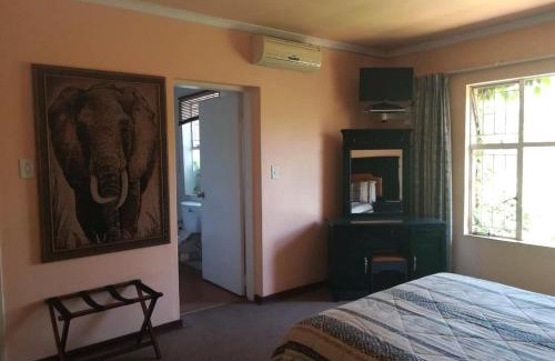 Greater Johannesburg Metropolitan Area Cabina | Ipe Tombe Guest Lodge - Midrand