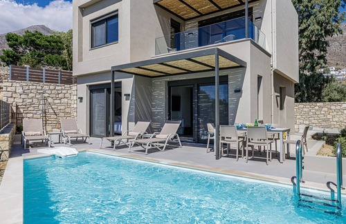 Agios Vasileios Villa | Iraklis 1 - A Stylish Eco Villa near beaches