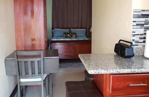 Caribbean Estates Apartamento | Irie Hideaway - Private Studio in Gated Community, Caribbean Estates, Portmore