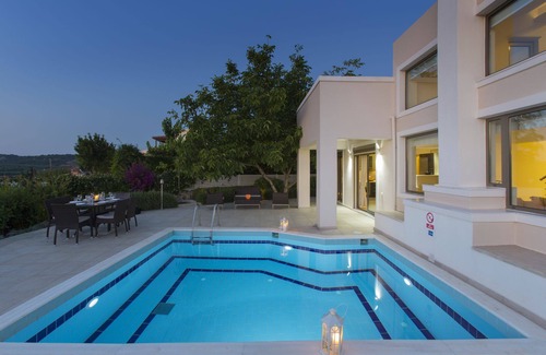 Skouloufia Villa | Villa Irini. ¡Confort definitivo cerca de los sitios arqueológicos!