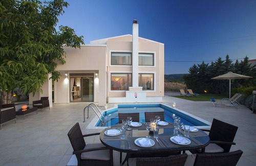 Skouloufia Villa | Villa Irini. ¡Confort definitivo cerca de los sitios arqueológicos!