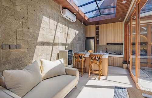 Mumbul Villa | iRini Villas