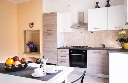Garda Casa | Apartamento IRIS - renovado en 2019!- A 200 metros del lago y del centro de la ciudad.