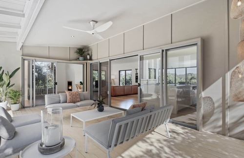 Castaways Beach Casa | Iris - Castaways Beach, Noosa (Brown & Co)