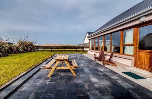 Enniscrone Casa | Irish Holiday-Enniscrone, Co Sligo, Adjacent to Enniscrone Golf, family oriented