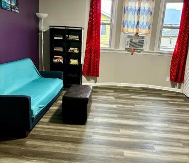 North Ironbound Apartamento | Iron Bound Gem