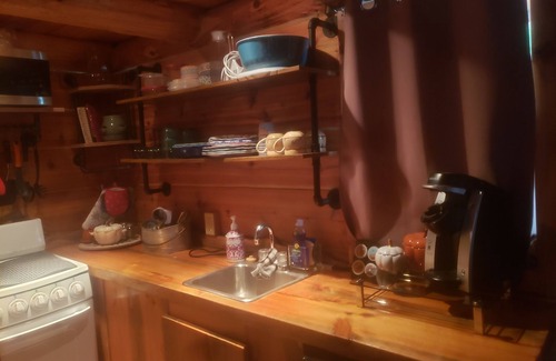 Thompson Falls Cabina | Iron line cabin 802