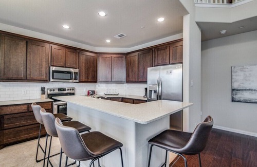 Irving Casa | Irving Bliss- 3 bedroom Charm In Heart of Irving