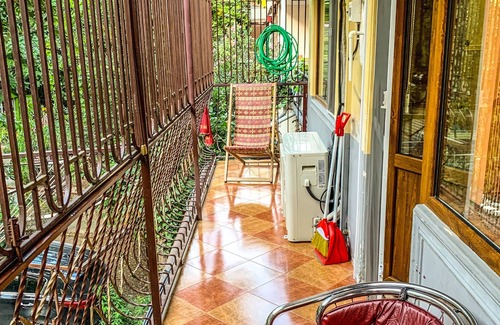 Tbilisi Apartamento | El Isani Apartment N1 es un apartamento situado en la ciudad de Tbilisi