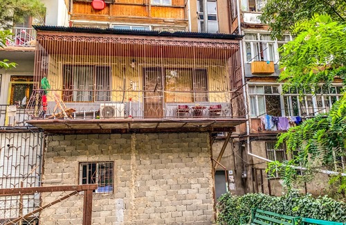Tbilisi Apartamento | El Isani Apartment N1 es un apartamento situado en la ciudad de Tbilisi