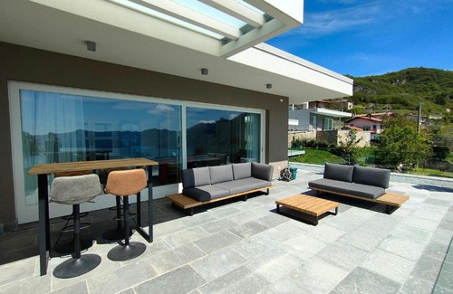 Solto Collina Apartamento | IseoLakeRental - Blue Note