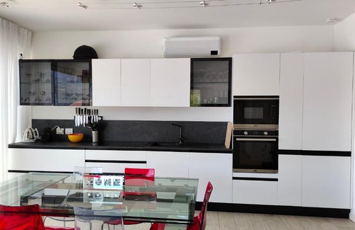 Solto Collina Apartamento | IseoLakeRental - Blue Note