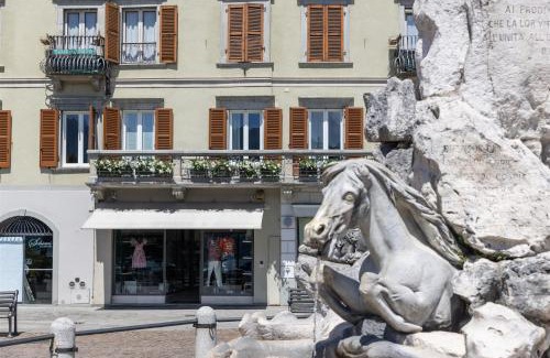 Lovere Old Town Apartamento | IseoLakeRental - La Terrazza sul Porto